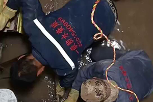 平顶山电梯井堵漏施工视频